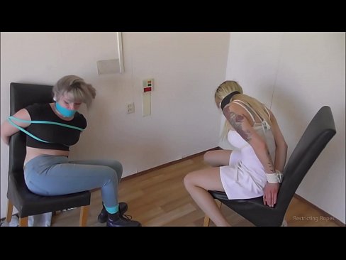 ❤️ Giyohvand / bog'langan va gagged / qayg'u ichida qiz ☑ Sifatli jinsiy aloqa uz.pornolemon.ru ❤